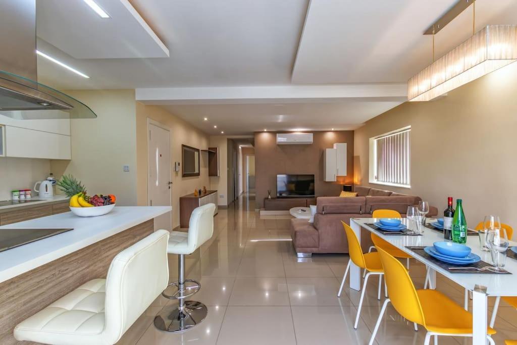 Modern 3 Bedroom Apartment Close To Paceville And Beach Is-Swieqi Eksteriør bilde