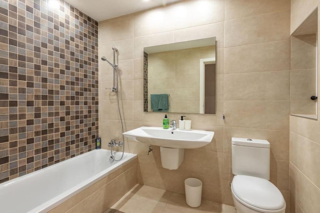 Modern 3 Bedroom Apartment Close To Paceville And Beach Is-Swieqi Eksteriør bilde