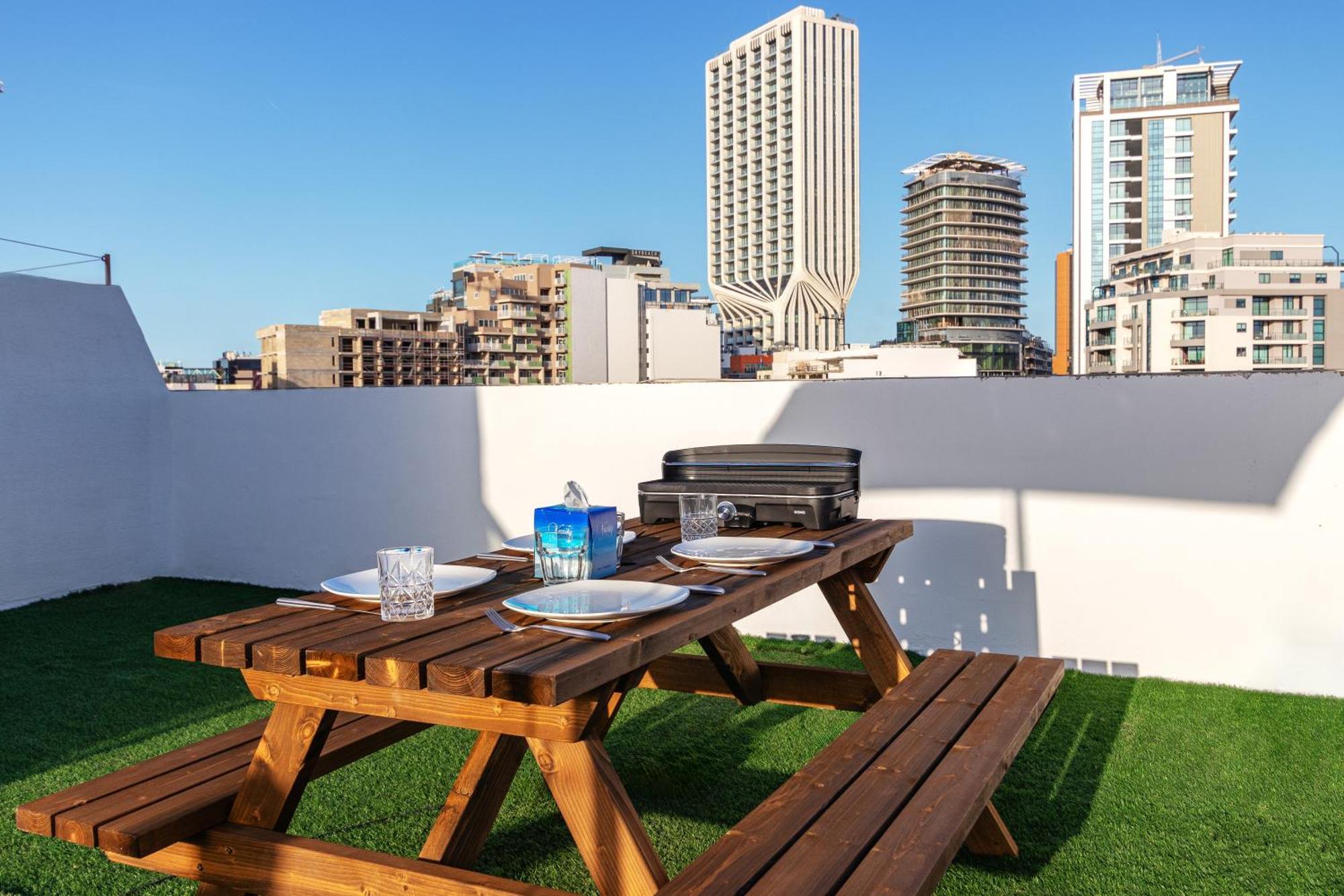 Modern 3 Bedroom Apartment Close To Paceville And Beach Is-Swieqi Eksteriør bilde